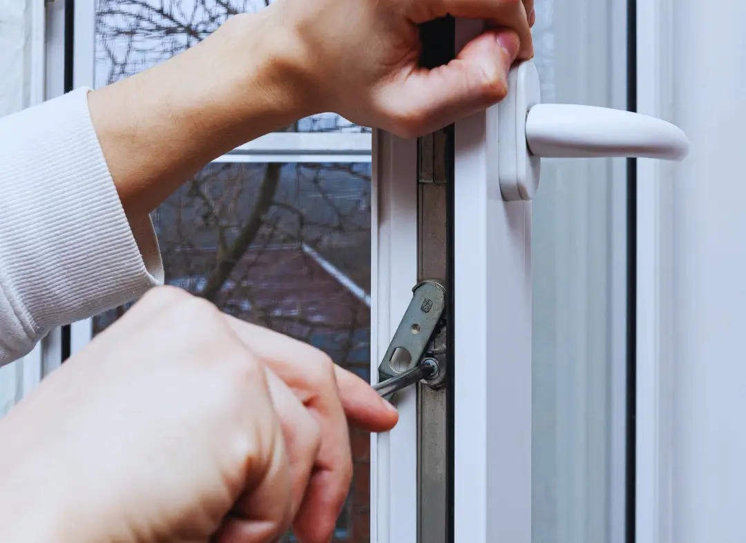 Réparation serrure de fenêtre Roquebillière